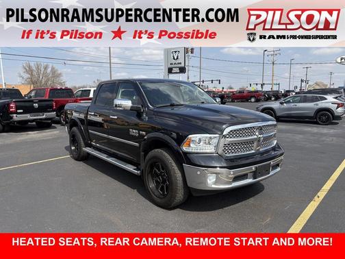 Brilliant Black Crystal Pearlcoat 2017 RAM 1500 Laramie