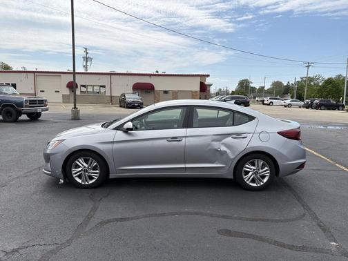 Stellar Silver 2020 Hyundai ELANTRA SEL