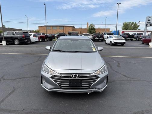 Stellar Silver 2020 Hyundai ELANTRA SEL