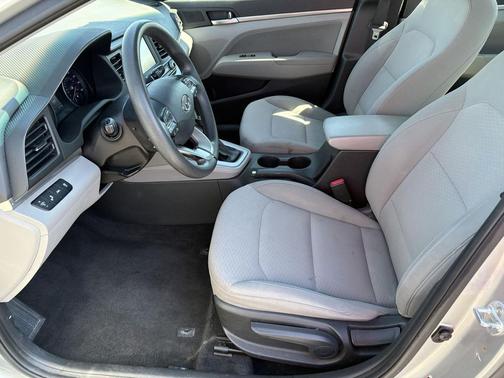 Stellar Silver 2020 Hyundai ELANTRA SEL