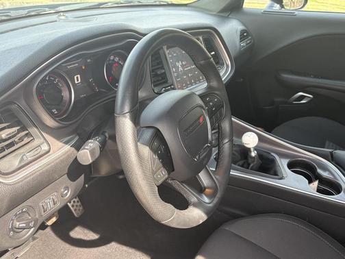 Pitch Black Clearcoat 2022 Dodge Challenger R/T Scat Pack