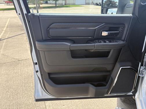 Bright White Clearcoat 2024 RAM 2500 Power Wagon