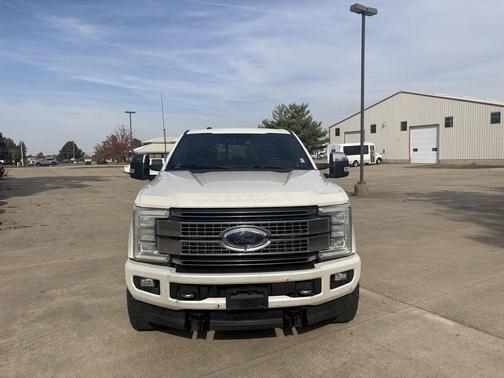 White Platinum Metallic Tri-Coat 2017 Ford F-250 Platinum