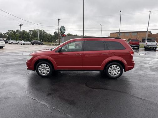 Redline 2 Coat Pearl 2019 Dodge Journey SE