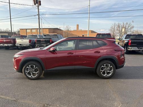 2025 Chevrolet Trax LT