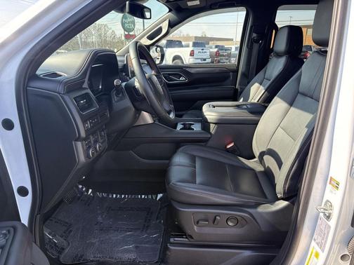 2023 Chevrolet Tahoe 4WD RST