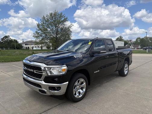 Diamond Black Crystal Pearlcoat 2022 RAM 1500 Big Horn/Lone Star