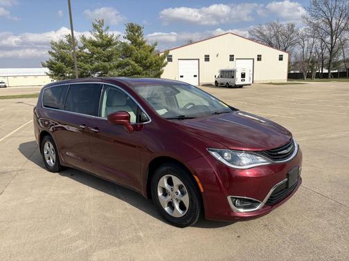 2018 Chrysler Pacifica Hybrid Touring Plus
