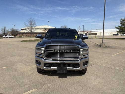 2022 RAM 2500 Laramie Crew Cab 4x4 6'4' Box