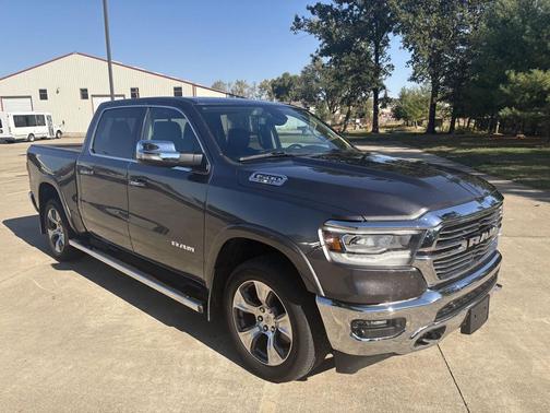 Granite Crystal Metallic Clearcoat 2020 RAM 1500 Laramie