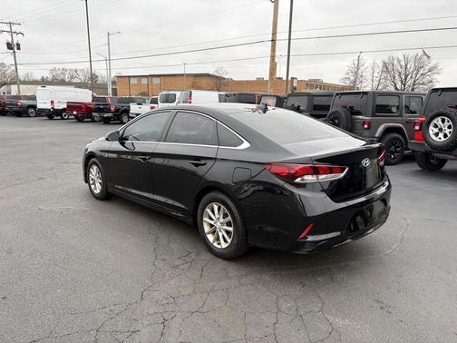 2019 Hyundai SONATA SE