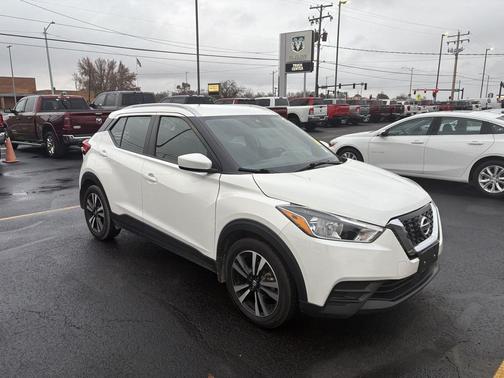 2020 Nissan Kicks SV
