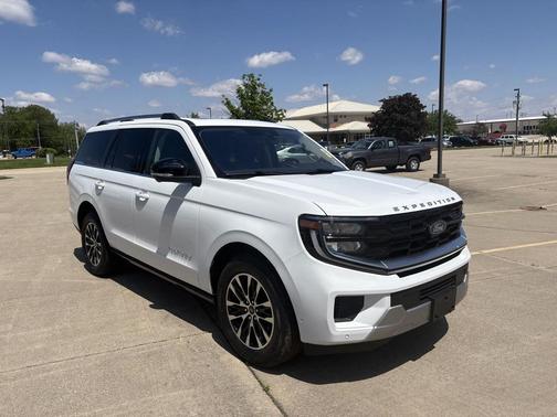 Oxford White 2025 Ford Expedition Platinum
