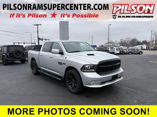 2017 RAM 1500 Night Crew Cab 4x4 5'7' Box