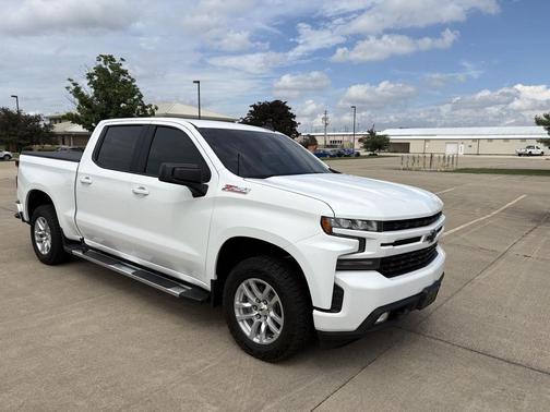 Summit White 2019 Chevrolet Silverado 1500 RST