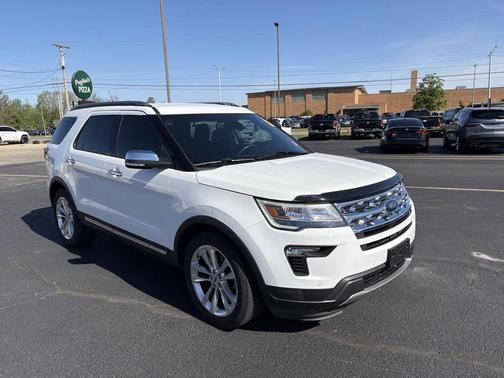 Oxford White 2018 Ford Explorer XLT