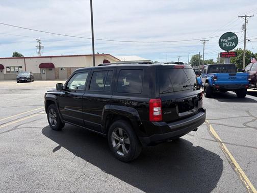 Black Clearcoat 2017 Jeep Patriot Sport