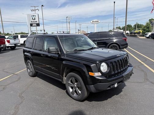 Black Clearcoat 2017 Jeep Patriot Sport