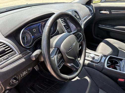 Gloss Black 2021 Chrysler 300 Touring