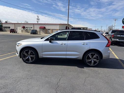 2021 Volvo XC60 T5 R-Design