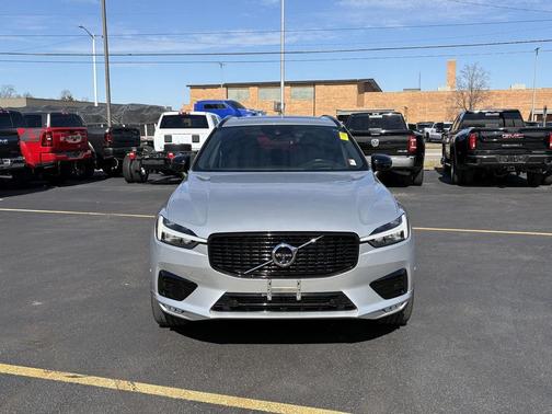 2021 Volvo XC60 T5 R-Design