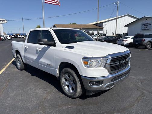 Bright White Clearcoat 2021 RAM 1500 Big Horn/Lone Star