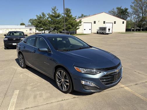 Lakeshore Blue Metallic 2024 Chevrolet Malibu FWD 2LT