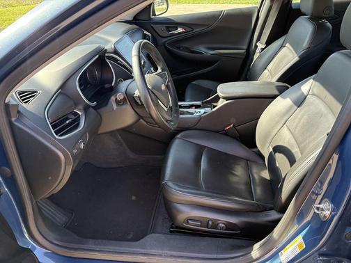 Lakeshore Blue Metallic 2024 Chevrolet Malibu FWD 2LT