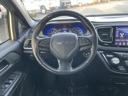 2018 Chrysler Pacifica Touring-L Plus