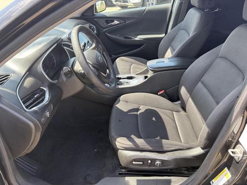 2021 Chevrolet Malibu FWD LT