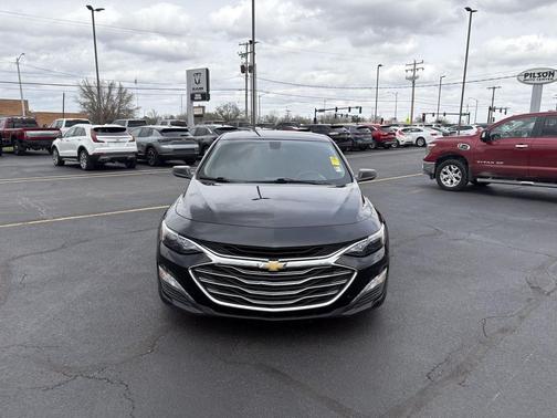 Mosaic Black Metallic 2021 Chevrolet Malibu FWD LT