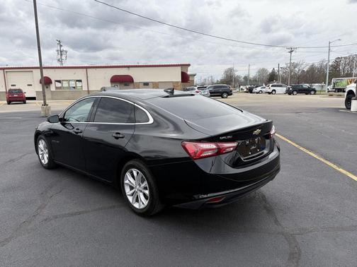 Mosaic Black Metallic 2021 Chevrolet Malibu FWD LT