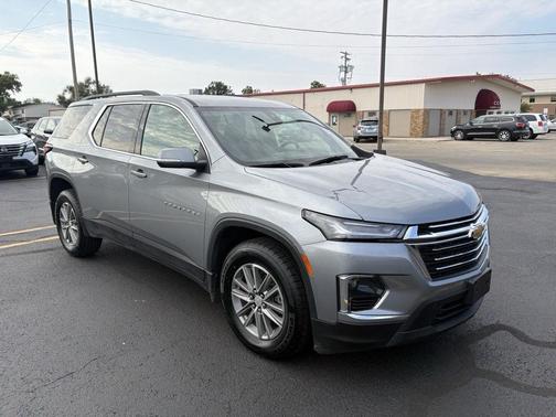 2023 Chevrolet Traverse LT Cloth