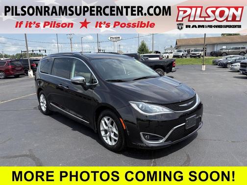 Brilliant Black Crystal Pearlcoat 2019 Chrysler Pacifica Limited