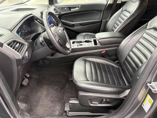 Carbonized Gray 2022 Ford Edge SEL