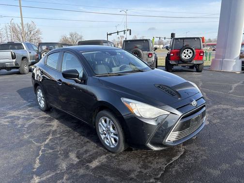 2017 Toyota Yaris iA Base