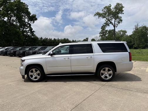 Silver Ice Metallic 2020 Chevrolet Suburban Premier
