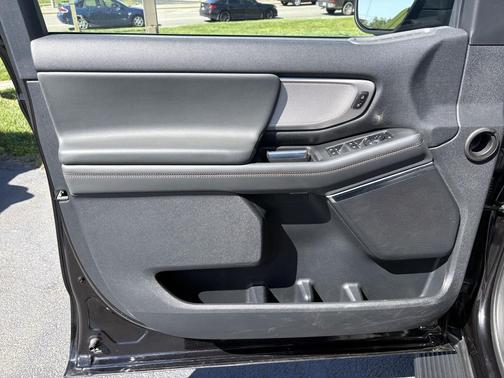 Agate Black 2025 Ford Expedition Active