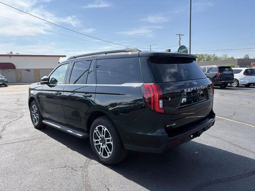 Agate Black 2025 Ford Expedition Active