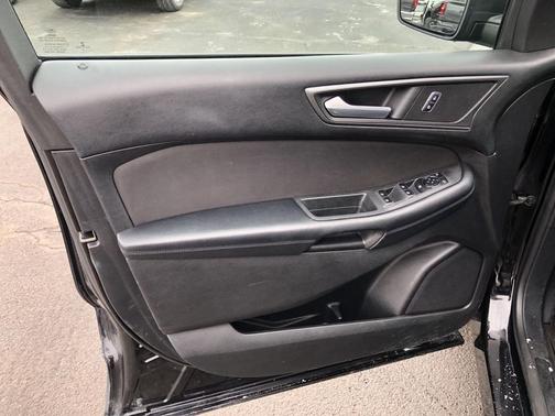 Shadow Black 2016 Ford Edge SE
