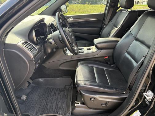 Diamond Black Crystal Pearlcoat 2021 Jeep Grand Cherokee Limited