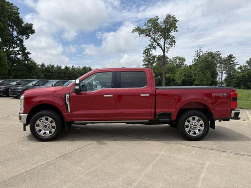 Rapid Red Metallic Tinted Clearcoat 2024 Ford F-250 Lariat