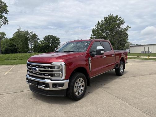 Rapid Red Metallic Tinted Clearcoat 2024 Ford F-250 Lariat