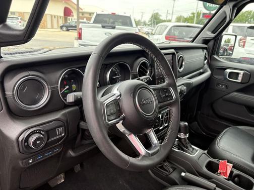 Granite Crystal Metallic Clearcoat 2023 Jeep Wrangler 4xe Sahara