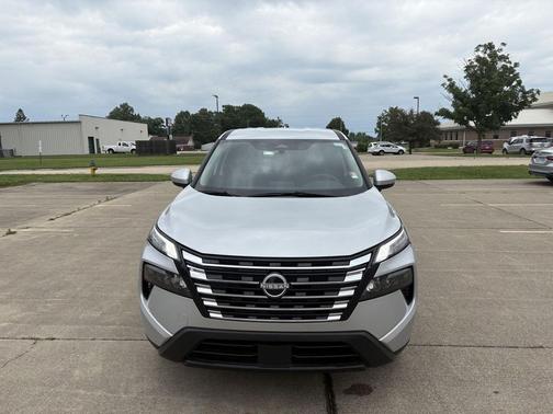 Brilliant Silver Metallic 2025 Nissan Rogue SV