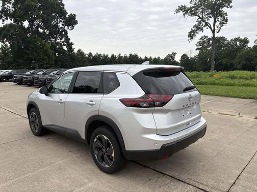 Brilliant Silver Metallic 2025 Nissan Rogue SV
