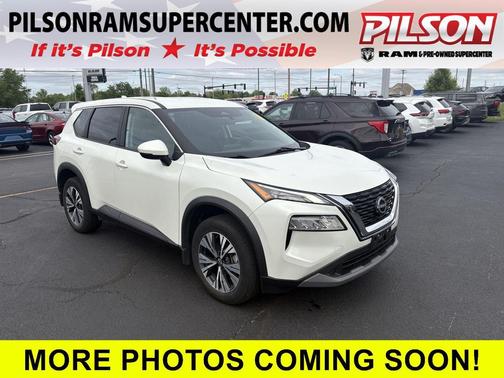 Pearl White Tricoat 2022 Nissan Rogue SV