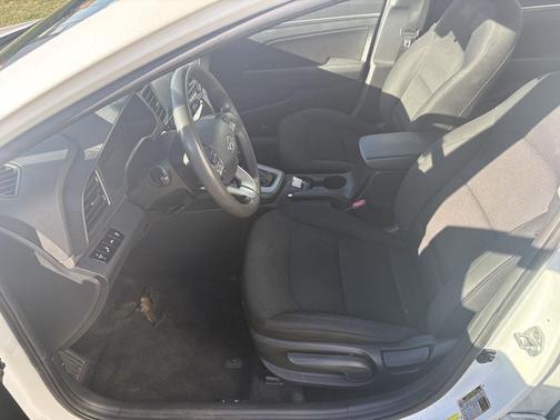 Quartz White Pearl 2020 Hyundai ELANTRA SEL