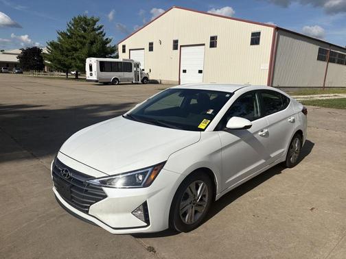 Quartz White Pearl 2020 Hyundai ELANTRA SEL