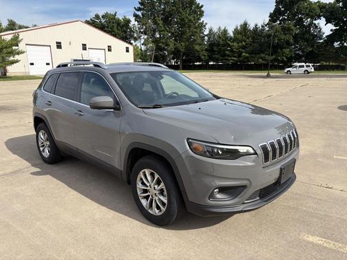 Sting-Gray Clearcoat 2021 Jeep Cherokee Latitude Lux